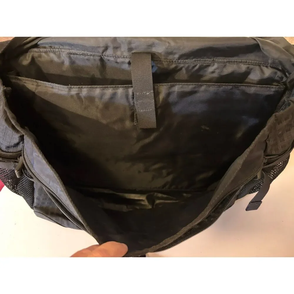 L.L.Bean Convertible Messenger Backpack Laptop Computer Bag Black Plaid